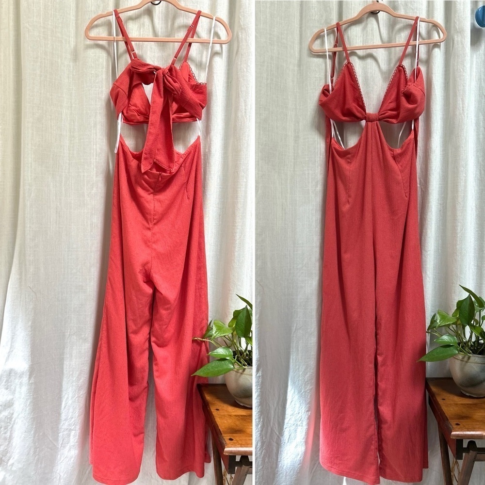 NWT Lulu’s Blissful Season Coral Tie-Back Cutout Wide-Leg Jumpsuit size medium